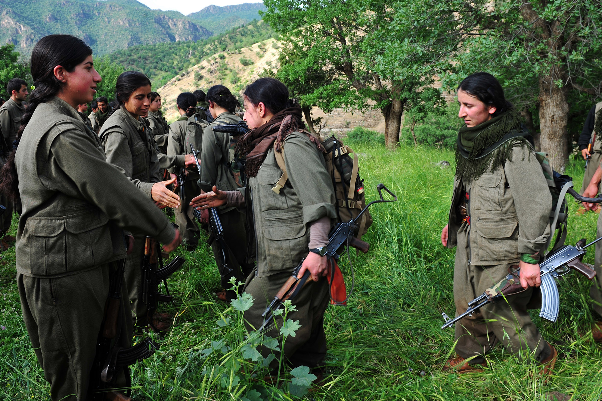 Hpg 4. Фон для презентации Партизаны Курдистана. PKK Kurdish Negotiations. Kurdistan workers Party Turkey PKK Ocalan.